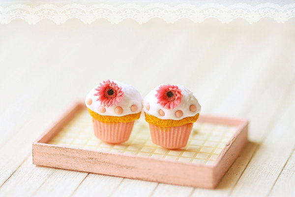 Food Jewelry - Cupcake Earrings Post - Romantic Pink Cupcake Earrings With Gerbera Daisies
