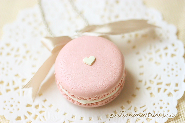Food Jewelry - Barely Pink Macaron Necklace
